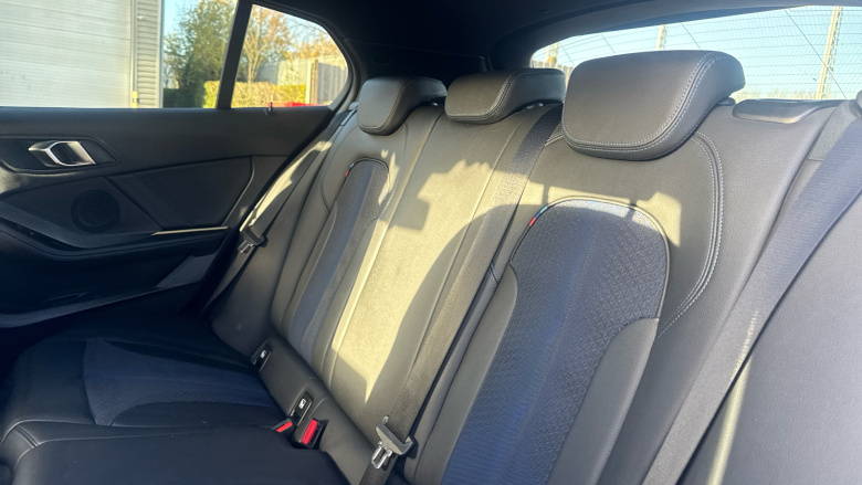BMW 1 Series 118i [136] M Sport 5dr [Live Cockpit Professional] Petrol Hatchback
